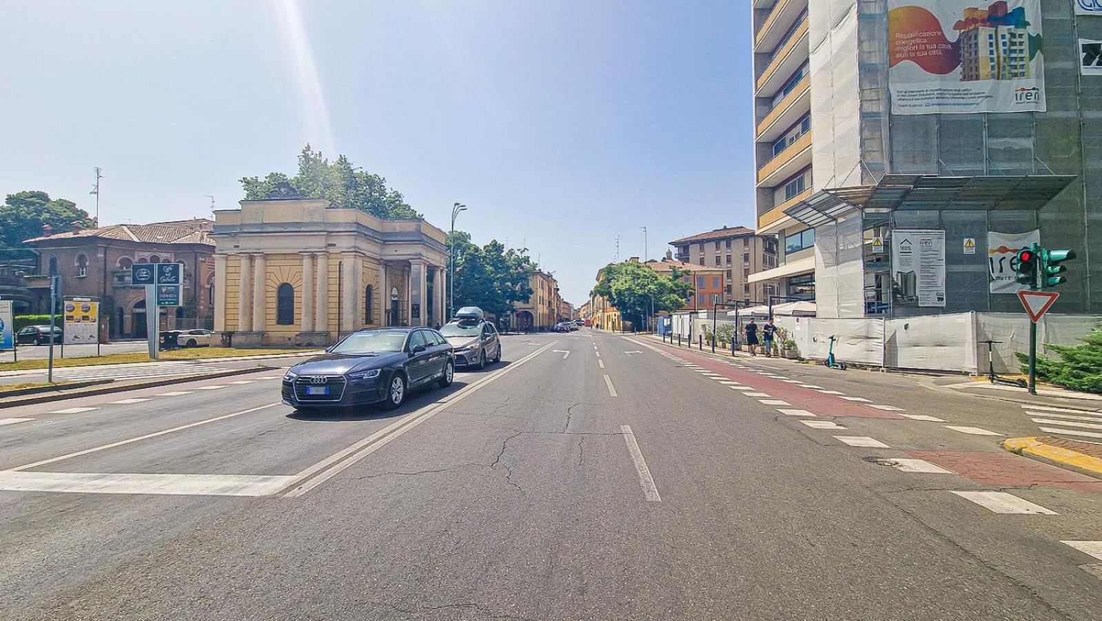 Alle Porte Del Centro - Guest House - Reggio Emilia - Ingresso Centro Storico - Parcheggio Gratuito Экстерьер фото